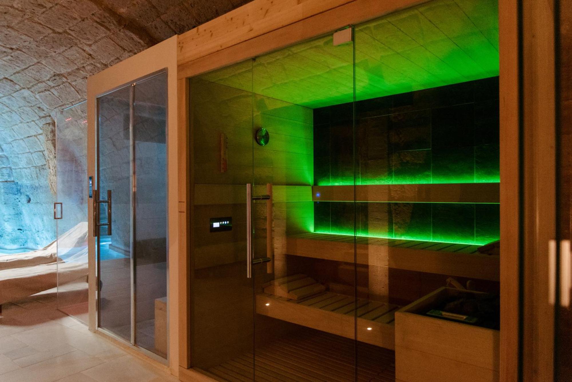 Le Carasse Boutique Hotel Mola di Bari Esterno foto