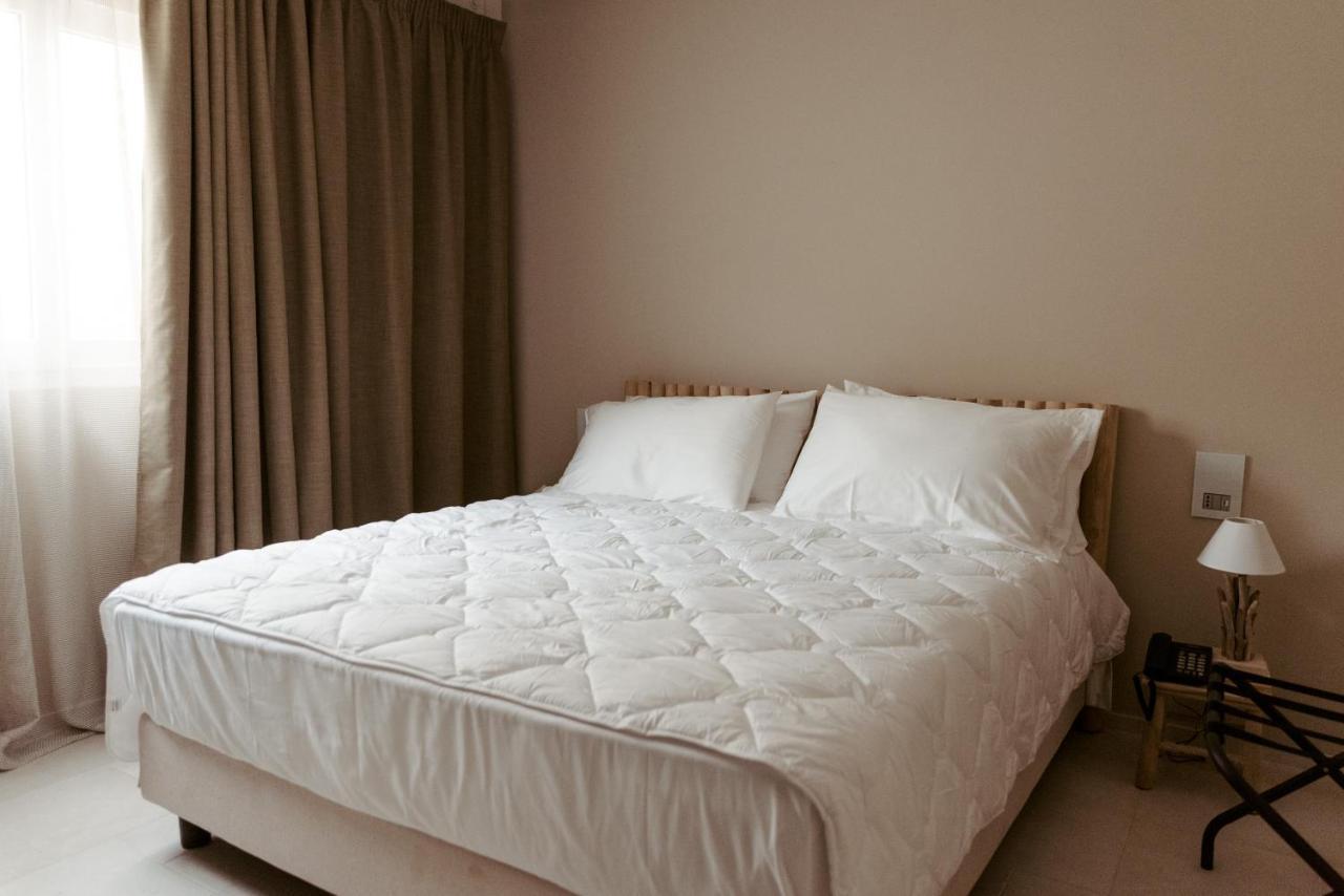 Le Carasse Boutique Hotel Mola di Bari Esterno foto