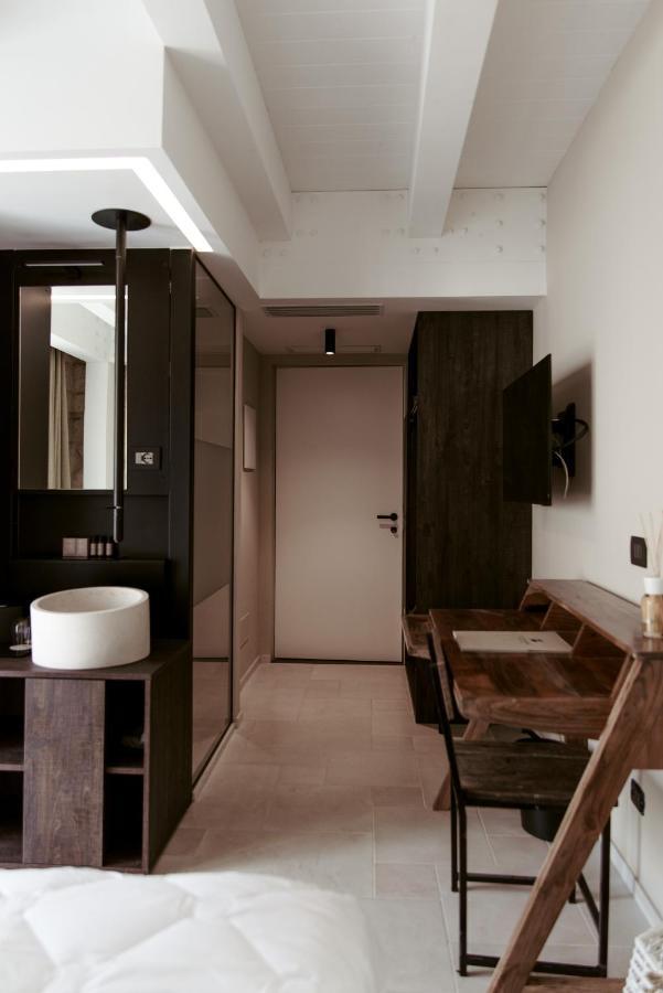 Le Carasse Boutique Hotel Mola di Bari Esterno foto