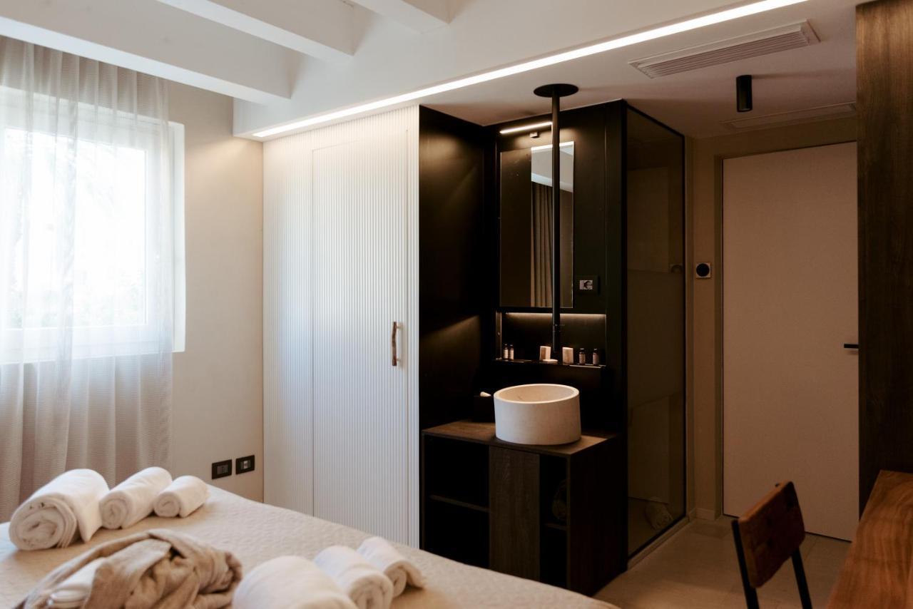 Le Carasse Boutique Hotel Mola di Bari Esterno foto
